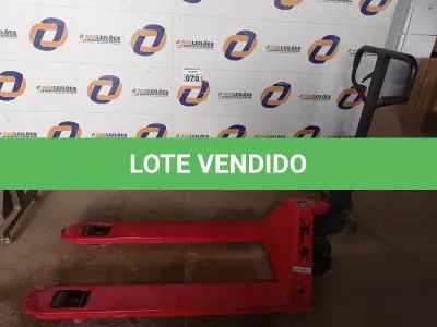 LOTE 070 - 01 PALETEIRA VERMELHA. (PALLET JACKS RED) (NO ESTADO) 0000002