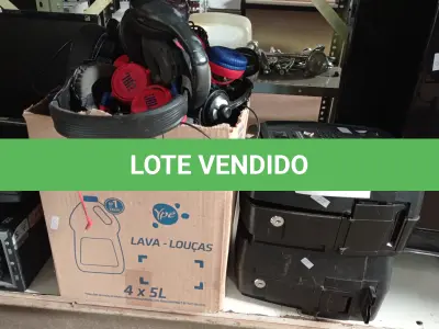LOTE 082 - 02 RELÓGIOS DE PONTO E VÁRIOS FONES DE OUVIDO MARCAS E MODELOS DIVERSOS. (NO ESTADO) ATENÇÃO! FAZER A VISITAÇÃO ANTES DE ARREMATAR, NÃO SABEMOS SE FUNCIONA. LEILÃO NÃO TEM GARANTIA E NEM DEVOLUÇÃO, SUJEITO A POSSÍVEIS AVARIAS VISÍVEIS/OCULTAS E/OU AUSÊNCIA DE COMPONENTES.