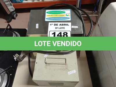 LOTE 148 - 01 TRANSFORMADOR E 01 SECADOR DE MÃOS. (NO ESTADO) ATENÇÃO! FAZER A VISITAÇÃO ANTES DE ARREMATAR, NÃO SABEMOS SE FUNCIONA. LEILÃO NÃO TEM GARANTIA E NEM DEVOLUÇÃO, SUJEITO A POSSÍVEIS AVARIAS VISÍVEIS/OCULTAS E/OU AUSÊNCIA DE COMPONENTES.