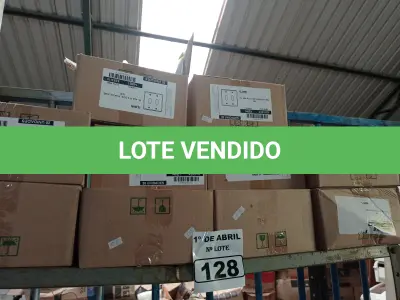 LOTE 128 - 01 LOTE COM GRANDE QUANTIDADE DE ESPELHOS PARA TOMADAS 4X4. (NO ESTADO) ATENÇÃO! FAZER A VISITAÇÃO ANTES DE ARREMATAR, NÃO SABEMOS SE FUNCIONA. LEILÃO NÃO TEM GARANTIA E NEM DEVOLUÇÃO, SUJEITO A POSSÍVEIS AVARIAS VISÍVEIS/OCULTAS E/OU AUSÊNCIA DE COMPONENTES.