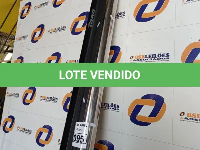 LOTE 095 - 01 ESTRIBO DA FIAT TORO. (NO ESTADO) ATENÇÃO! FAZER A VISITAÇÃO ANTES DE ARREMATAR, NÃO SABEMOS SE FUNCIONA. LEILÃO NÃO TEM GARANTIA E NEM DEVOLUÇÃO, SUJEITO A POSSÍVEIS AVARIAS VISÍVEIS/OCULTAS E/OU AUSÊNCIA DE COMPONENTES.