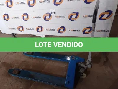LOTE 071 - 01 PALETEIRA NA COR AZUL. (PALLET JACKS BLUE) (NO ESTADO) 0000002