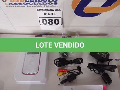 LOTE 080 - 01 PROJETOR FILMADORA 3M. (NO ESTADO) (CAMCORDER) AV9701V