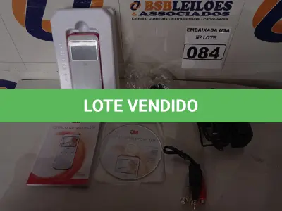 LOTE 084 - 01 PROJETOR FILMADORA 3M. (NO ESTADO) (CAMCORDER) AV9702A