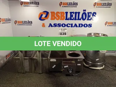 LOTE 039 - 01 FRITADEIRA E 01 ESPREMEDOR DE LARANJAS. (NO ESTADO) ATENÇÃO! FAZER A VISITAÇÃO ANTES DE ARREMATAR, NÃO SABEMOS SE FUNCIONA. LEILÃO NÃO TEM GARANTIA E NEM DEVOLUÇÃO, SUJEITO A POSSÍVEIS AVARIAS VISÍVEIS/OCULTAS E/OU AUSÊNCIA DE COMPONENTES.