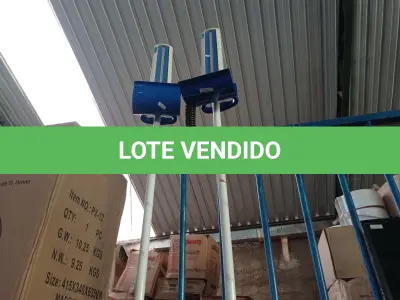 LOTE 227 - 01 COMUTADOR, 01 DISTRIBUIDOR DE ÁUDIO E VÍDEO E 02 APOIOS PARA BRAÇO. (NO ESTADO) ATENÇÃO! FAZER A VISITAÇÃO ANTES DE ARREMATAR, NÃO SABEMOS SE FUNCIONA. LEILÃO NÃO TEM GARANTIA E NEM DEVOLUÇÃO, SUJEITO A POSSÍVEIS AVARIAS VISÍVEIS/OCULTAS E/OU AUSÊNCIA DE COMPONENTES.