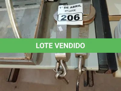 LOTE 206 - 02 ROLDANAS PARA CÂMARA FRIA. (NO ESTADO) ATENÇÃO! FAZER A VISITAÇÃO ANTES DE ARREMATAR, NÃO SABEMOS SE FUNCIONA. LEILÃO NÃO TEM GARANTIA E NEM DEVOLUÇÃO, SUJEITO A POSSÍVEIS AVARIAS VISÍVEIS/OCULTAS E/OU AUSÊNCIA DE COMPONENTES.
