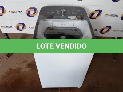 LOTE 023 - 01 MÁQUINA DE LAVAR ROUPAS 12 KG BRASTEMP 220V MODELO: BWR12ABBNA20. (WASHER MACHINE) (NO ESTADO) BF8539A