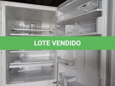 LOTE 014 - 01 REFRIGERADOR BRASTEMP 220V MODELO: BRE57BBNA00. (REFRIGERATOR) (NO ESTADO) AV9875A