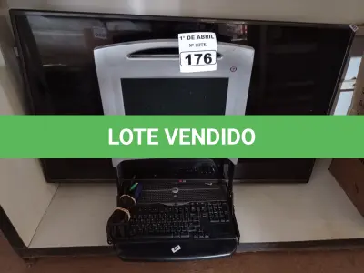 LOTE 176 - 01 TV LG E 01 MONITOR/TECLADO PARA RACK. (NO ESTADO) ATENÇÃO! FAZER A VISITAÇÃO ANTES DE ARREMATAR, NÃO SABEMOS SE FUNCIONA. LEILÃO NÃO TEM GARANTIA E NEM DEVOLUÇÃO, SUJEITO A POSSÍVEIS AVARIAS VISÍVEIS/OCULTAS E/OU AUSÊNCIA DE COMPONENTES.