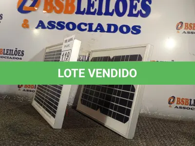 LOTE 119 - 02 PAINÉIS SOLARES 18V 10W. (NO ESTADO) ATENÇÃO! FAZER A VISITAÇÃO ANTES DE ARREMATAR, NÃO SABEMOS SE FUNCIONA. LEILÃO NÃO TEM GARANTIA E NEM DEVOLUÇÃO, SUJEITO A POSSÍVEIS AVARIAS VISÍVEIS/OCULTAS E/OU AUSÊNCIA DE COMPONENTES.
