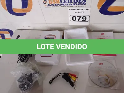 LOTE 079 - 01 PROJETOR FILMADORA 3M. (NO ESTADO) (CAMCORDER) AV9701U