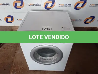 LOTE 043 - 01 SECADORA DE ROUPAS 11KG ELECTROLUX 220V MODELO: STL11. (CLOSTHES DRYER) (NO ESTADO) BF8678S