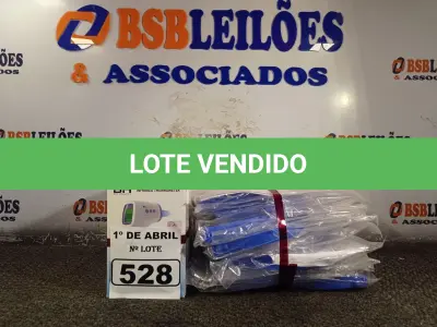 LOTE 528 - 10 MÁSCARAS DE PROTEÇÃO E 05 TERMÔMETROS DIGITAIS. (NO ESTADO) ATENÇÃO! FAZER A VISITAÇÃO ANTES DE ARREMATAR, NÃO SABEMOS SE FUNCIONA. LEILÃO NÃO TEM GARANTIA E NEM DEVOLUÇÃO, SUJEITO A POSSÍVEIS AVARIAS VISÍVEIS/OCULTAS E/OU AUSÊNCIA DE COMPONENTES.