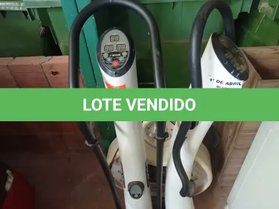 LOTE 525 - 02 APARELHOS DE GINASTICA. (NO ESTADO) ATENÇÃO! FAZER A VISITAÇÃO ANTES DE ARREMATAR, NÃO SABEMOS SE FUNCIONA. LEILÃO NÃO TEM GARANTIA E NEM DEVOLUÇÃO, SUJEITO A POSSÍVEIS AVARIAS VISÍVEIS/OCULTAS E/OU AUSÊNCIA DE COMPONENTES.