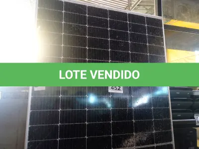 LOTE 452 - 01 PLACA SOLAR 41V 445W COM AVARIAS. (NO ESTADO) ATENÇÃO! FAZER A VISITAÇÃO ANTES DE ARREMATAR, NÃO SABEMOS SE FUNCIONA. LEILÃO NÃO TEM GARANTIA E NEM DEVOLUÇÃO, SUJEITO A POSSÍVEIS AVARIAS VISÍVEIS/OCULTAS E/OU AUSÊNCIA DE COMPONENTES.