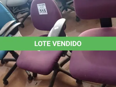 LOTE 515 - 03 CADEIRAS DE ESCRITÓRIO COM BASE GIRATÓRIA. (NO ESTADO) ATENÇÃO! FAZER A VISITAÇÃO ANTES DE ARREMATAR, NÃO SABEMOS SE FUNCIONA. LEILÃO NÃO TEM GARANTIA E NEM DEVOLUÇÃO, SUJEITO A POSSÍVEIS AVARIAS VISÍVEIS/OCULTAS E/OU AUSÊNCIA DE COMPONENTES.
