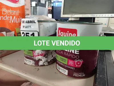 LOTE 251 - 02 GALÕES DE ESMALTE SINTÉTICO IQUINE DIALINE 3,6L NA COR VERDE COLONIAL. (NO ESTADO) ATENÇÃO! FAZER A VISITAÇÃO ANTES DE ARREMATAR, NÃO SABEMOS SE FUNCIONA. LEILÃO NÃO TEM GARANTIA E NEM DEVOLUÇÃO, SUJEITO A POSSÍVEIS AVARIAS VISÍVEIS/OCULTAS E/OU AUSÊNCIA DE COMPONENTES.