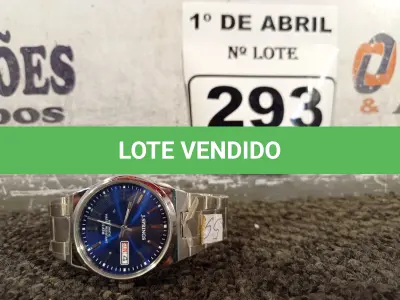 LOTE 293 - 01 RELÓGIO ANALÓGICO. (NO ESTADO) ATENÇÃO! FAZER A VISITAÇÃO ANTES DE ARREMATAR, NÃO SABEMOS SE FUNCIONA. LEILÃO NÃO TEM GARANTIA E NEM DEVOLUÇÃO, SUJEITO A POSSÍVEIS AVARIAS VISÍVEIS/OCULTAS E/OU AUSÊNCIA DE COMPONENTES.