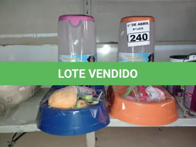 LOTE 240 - 01 LOTE COM VÁRIOS ACESSÓRIOS PARA PET’S. (NO ESTADO) ATENÇÃO! FAZER A VISITAÇÃO ANTES DE ARREMATAR, NÃO SABEMOS SE FUNCIONA. LEILÃO NÃO TEM GARANTIA E NEM DEVOLUÇÃO, SUJEITO A POSSÍVEIS AVARIAS VISÍVEIS/OCULTAS E/OU AUSÊNCIA DE COMPONENTES.