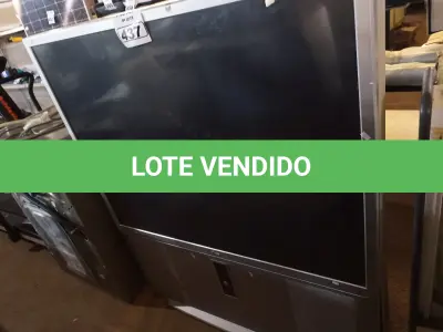 LOTE 437 - 01 TV MARCA LG. (NO ESTADO) ATENÇÃO! FAZER A VISITAÇÃO ANTES DE ARREMATAR, NÃO SABEMOS SE FUNCIONA. LEILÃO NÃO TEM GARANTIA E NEM DEVOLUÇÃO, SUJEITO A POSSÍVEIS AVARIAS VISÍVEIS/OCULTAS E/OU AUSÊNCIA DE COMPONENTES.