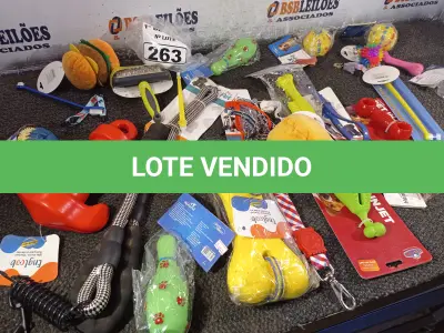 LOTE 263 - 01 LOTE COM VÁRIOS ACESSÓRIOS PARA PET’S. (NO ESTADO) ATENÇÃO! FAZER A VISITAÇÃO ANTES DE ARREMATAR, NÃO SABEMOS SE FUNCIONA. LEILÃO NÃO TEM GARANTIA E NEM DEVOLUÇÃO, SUJEITO A POSSÍVEIS AVARIAS VISÍVEIS/OCULTAS E/OU AUSÊNCIA DE COMPONENTES.