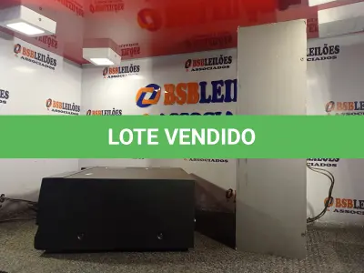 LOTE 348 - 01 CAIXA DE SOM AUTOMOTIVA E 01 DISQUETEIRA. (NO ESTADO) ATENÇÃO! FAZER A VISITAÇÃO ANTES DE ARREMATAR, NÃO SABEMOS SE FUNCIONA. LEILÃO NÃO TEM GARANTIA E NEM DEVOLUÇÃO, SUJEITO A POSSÍVEIS AVARIAS VISÍVEIS/OCULTAS E/OU AUSÊNCIA DE COMPONENTES.