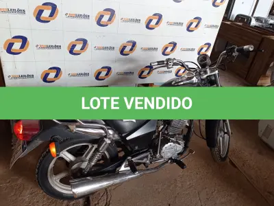 LOTE 345 - 01 MOTO KANSAS 150 ANO/MODELO 2008 NA COR PRETA. (NO ESTADO) ATENÇÃO! FAZER A VISITAÇÃO ANTES DE ARREMATAR, NÃO SABEMOS SE FUNCIONA. LEILÃO NÃO TEM GARANTIA E NEM DEVOLUÇÃO, SUJEITO A POSSÍVEIS AVARIAS VISÍVEIS/OCULTAS E/OU AUSÊNCIA DE COMPONENTES.