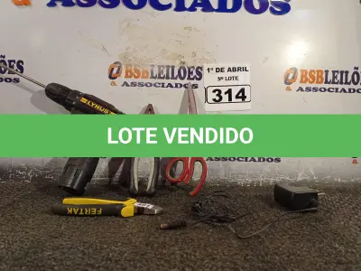 LOTE 314 - 02 ALICATES, 01 PARAFUSADEIRA E 01 TESOURA. (NO ESTADO) ATENÇÃO! FAZER A VISITAÇÃO ANTES DE ARREMATAR, NÃO SABEMOS SE FUNCIONA. LEILÃO NÃO TEM GARANTIA E NEM DEVOLUÇÃO, SUJEITO A POSSÍVEIS AVARIAS VISÍVEIS/OCULTAS E/OU AUSÊNCIA DE COMPONENTES.