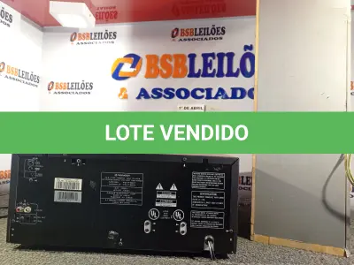 LOTE 348 - 01 CAIXA DE SOM AUTOMOTIVA E 01 DISQUETEIRA. (NO ESTADO) ATENÇÃO! FAZER A VISITAÇÃO ANTES DE ARREMATAR, NÃO SABEMOS SE FUNCIONA. LEILÃO NÃO TEM GARANTIA E NEM DEVOLUÇÃO, SUJEITO A POSSÍVEIS AVARIAS VISÍVEIS/OCULTAS E/OU AUSÊNCIA DE COMPONENTES.