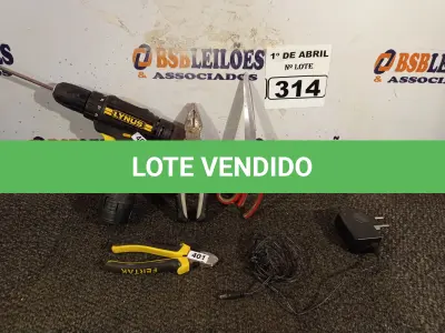 LOTE 314 - 02 ALICATES, 01 PARAFUSADEIRA E 01 TESOURA. (NO ESTADO) ATENÇÃO! FAZER A VISITAÇÃO ANTES DE ARREMATAR, NÃO SABEMOS SE FUNCIONA. LEILÃO NÃO TEM GARANTIA E NEM DEVOLUÇÃO, SUJEITO A POSSÍVEIS AVARIAS VISÍVEIS/OCULTAS E/OU AUSÊNCIA DE COMPONENTES.