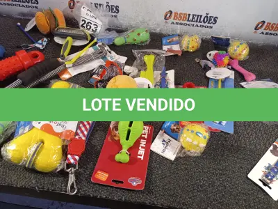 LOTE 263 - 01 LOTE COM VÁRIOS ACESSÓRIOS PARA PET’S. (NO ESTADO) ATENÇÃO! FAZER A VISITAÇÃO ANTES DE ARREMATAR, NÃO SABEMOS SE FUNCIONA. LEILÃO NÃO TEM GARANTIA E NEM DEVOLUÇÃO, SUJEITO A POSSÍVEIS AVARIAS VISÍVEIS/OCULTAS E/OU AUSÊNCIA DE COMPONENTES.