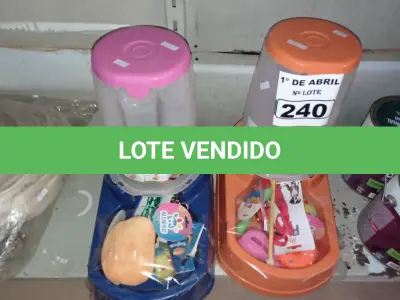 LOTE 240 - 01 LOTE COM VÁRIOS ACESSÓRIOS PARA PET’S. (NO ESTADO) ATENÇÃO! FAZER A VISITAÇÃO ANTES DE ARREMATAR, NÃO SABEMOS SE FUNCIONA. LEILÃO NÃO TEM GARANTIA E NEM DEVOLUÇÃO, SUJEITO A POSSÍVEIS AVARIAS VISÍVEIS/OCULTAS E/OU AUSÊNCIA DE COMPONENTES.