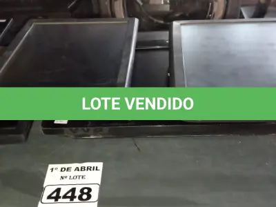 LOTE 448 - 05 MONITORES MARCAS E MODELOS DIVERSOS PARA RETIRADA DE PEÇAS. (NO ESTADO) ATENÇÃO! FAZER A VISITAÇÃO ANTES DE ARREMATAR, NÃO SABEMOS SE FUNCIONA. LEILÃO NÃO TEM GARANTIA E NEM DEVOLUÇÃO, SUJEITO A POSSÍVEIS AVARIAS VISÍVEIS/OCULTAS E/OU AUSÊNCIA DE COMPONENTES.