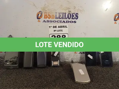 LOTE 288 - 07 CELULARES ANTIGOS MARCAS E MODELOS DIVERSOS. (NO ESTADO) ATENÇÃO! FAZER A VISITAÇÃO ANTES DE ARREMATAR, NÃO SABEMOS SE FUNCIONA. LEILÃO NÃO TEM GARANTIA E NEM DEVOLUÇÃO, SUJEITO A POSSÍVEIS AVARIAS VISÍVEIS/OCULTAS E/OU AUSÊNCIA DE COMPONENTES.