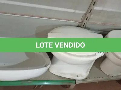 LOTE 478 - 02 VASOS SANITÁRIO E 01 CUBA PARA LAVATÓRIO. (NO ESTADO) ATENÇÃO! FAZER A VISITAÇÃO ANTES DE ARREMATAR, NÃO SABEMOS SE FUNCIONA. LEILÃO NÃO TEM GARANTIA E NEM DEVOLUÇÃO, SUJEITO A POSSÍVEIS AVARIAS VISÍVEIS/OCULTAS E/OU AUSÊNCIA DE COMPONENTES.