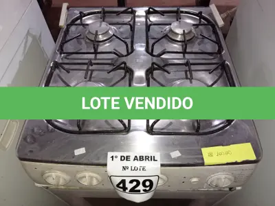 LOTE 429 - 01 FOGÃO A GÁS 04 BOCAS COM AVARIAS. (NO ESTADO) ATENÇÃO! FAZER A VISITAÇÃO ANTES DE ARREMATAR, NÃO SABEMOS SE FUNCIONA. LEILÃO NÃO TEM GARANTIA E NEM DEVOLUÇÃO, SUJEITO A POSSÍVEIS AVARIAS VISÍVEIS/OCULTAS E/OU AUSÊNCIA DE COMPONENTES.