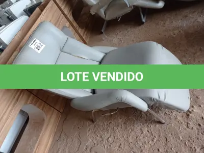 LOTE 292 - 01 POLTRONA PARA DESCANSO RECLINÁVEL. (NO ESTADO) ATENÇÃO! FAZER A VISITAÇÃO ANTES DE ARREMATAR, NÃO SABEMOS SE FUNCIONA. LEILÃO NÃO TEM GARANTIA E NEM DEVOLUÇÃO, SUJEITO A POSSÍVEIS AVARIAS VISÍVEIS/OCULTAS E/OU AUSÊNCIA DE COMPONENTES.
