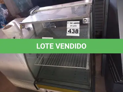 LOTE 438 - 01 BALCÃO QUENTE MARCA GELOPAR. (NO ESTADO) ATENÇÃO! FAZER A VISITAÇÃO ANTES DE ARREMATAR, NÃO SABEMOS SE FUNCIONA. LEILÃO NÃO TEM GARANTIA E NEM DEVOLUÇÃO, SUJEITO A POSSÍVEIS AVARIAS VISÍVEIS/OCULTAS E/OU AUSÊNCIA DE COMPONENTES.