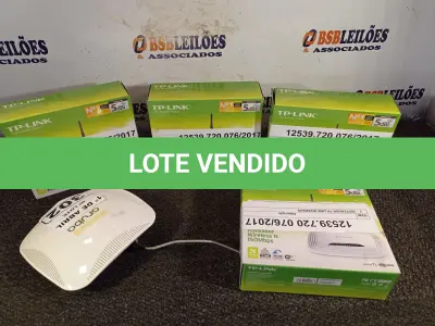 LOTE 302 - 05 ROTEADORES MARCAS E MODELOS DIVERSOS. (NO ESTADO) ATENÇÃO! FAZER A VISITAÇÃO ANTES DE ARREMATAR, NÃO SABEMOS SE FUNCIONA. LEILÃO NÃO TEM GARANTIA E NEM DEVOLUÇÃO, SUJEITO A POSSÍVEIS AVARIAS VISÍVEIS/OCULTAS E/OU AUSÊNCIA DE COMPONENTES.