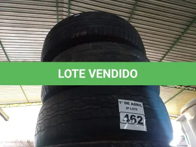 LOTE 462 - 04 PNEUS USADOS MEDIDAS DIVERSAS. (NO ESTADO) ATENÇÃO! FAZER A VISITAÇÃO ANTES DE ARREMATAR, NÃO SABEMOS SE FUNCIONA. LEILÃO NÃO TEM GARANTIA E NEM DEVOLUÇÃO, SUJEITO A POSSÍVEIS AVARIAS VISÍVEIS/OCULTAS E/OU AUSÊNCIA DE COMPONENTES.