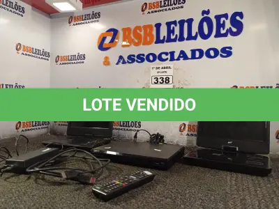 LOTE 338 - 01 APARELHO DE DVD, 01 FONTE DO NOTEBOOK SONY E 02 LEITORES DE DVD PORTÁTIL. (NO ESTADO) ATENÇÃO! FAZER A VISITAÇÃO ANTES DE ARREMATAR, NÃO SABEMOS SE FUNCIONA. LEILÃO NÃO TEM GARANTIA E NEM DEVOLUÇÃO, SUJEITO A POSSÍVEIS AVARIAS VISÍVEIS/OCULTAS E/OU AUSÊNCIA DE COMPONENTES.