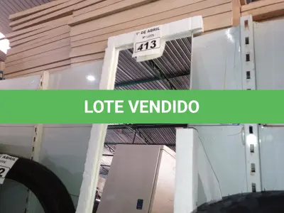 LOTE 413 - 02 ESPELHOS. (NO ESTADO) ATENÇÃO! FAZER A VISITAÇÃO ANTES DE ARREMATAR, NÃO SABEMOS SE FUNCIONA. LEILÃO NÃO TEM GARANTIA E NEM DEVOLUÇÃO, SUJEITO A POSSÍVEIS AVARIAS VISÍVEIS/OCULTAS E/OU AUSÊNCIA DE COMPONENTES.