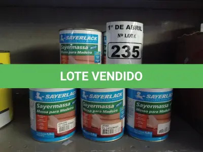 LOTE 235 - 08 LATAS DE MASSA PARA MADEIRA. (NO ESTADO) ATENÇÃO! FAZER A VISITAÇÃO ANTES DE ARREMATAR, NÃO SABEMOS SE FUNCIONA. LEILÃO NÃO TEM GARANTIA E NEM DEVOLUÇÃO, SUJEITO A POSSÍVEIS AVARIAS VISÍVEIS/OCULTAS E/OU AUSÊNCIA DE COMPONENTES.