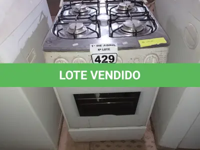 LOTE 429 - 01 FOGÃO A GÁS 04 BOCAS COM AVARIAS. (NO ESTADO) ATENÇÃO! FAZER A VISITAÇÃO ANTES DE ARREMATAR, NÃO SABEMOS SE FUNCIONA. LEILÃO NÃO TEM GARANTIA E NEM DEVOLUÇÃO, SUJEITO A POSSÍVEIS AVARIAS VISÍVEIS/OCULTAS E/OU AUSÊNCIA DE COMPONENTES.