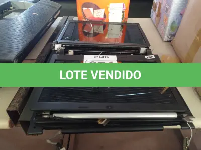 LOTE 374 - 01 LOTE COM VÁRIAS TELAS PARA NOTEBOOK MARCAS E MODELOS DIVERSOS. (NO ESTADO) ATENÇÃO! FAZER A VISITAÇÃO ANTES DE ARREMATAR, NÃO SABEMOS SE FUNCIONA. LEILÃO NÃO TEM GARANTIA E NEM DEVOLUÇÃO, SUJEITO A POSSÍVEIS AVARIAS VISÍVEIS/OCULTAS E/OU AUSÊNCIA DE COMPONENTES.