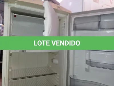 LOTE 416 - 01 GELADEIRA MARCA CÔNSUL 220V. (NO ESTADO) ATENÇÃO! FAZER A VISITAÇÃO ANTES DE ARREMATAR, NÃO SABEMOS SE FUNCIONA. LEILÃO NÃO TEM GARANTIA E NEM DEVOLUÇÃO, SUJEITO A POSSÍVEIS AVARIAS VISÍVEIS/OCULTAS E/OU AUSÊNCIA DE COMPONENTES.