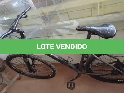 LOTE 520 - 01 BICICLETA ARO 29. (NO ESTADO) ATENÇÃO! FAZER A VISITAÇÃO ANTES DE ARREMATAR, NÃO SABEMOS SE FUNCIONA. LEILÃO NÃO TEM GARANTIA E NEM DEVOLUÇÃO, SUJEITO A POSSÍVEIS AVARIAS VISÍVEIS/OCULTAS E/OU AUSÊNCIA DE COMPONENTES.