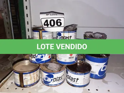 LOTE 406 - 01 LOTE COM VÁRIAS LATAS DE ADESIVO PLÁSTICO. (NO ESTADO) ATENÇÃO! FAZER A VISITAÇÃO ANTES DE ARREMATAR, NÃO SABEMOS SE FUNCIONA. LEILÃO NÃO TEM GARANTIA E NEM DEVOLUÇÃO, SUJEITO A POSSÍVEIS AVARIAS VISÍVEIS/OCULTAS E/OU AUSÊNCIA DE COMPONENTES.