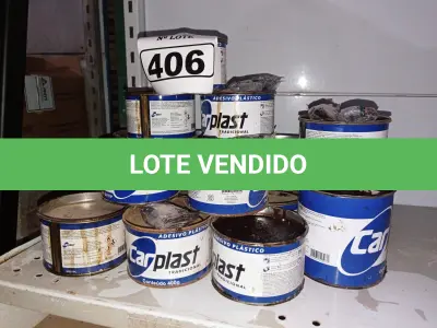 LOTE 406 - 01 LOTE COM VÁRIAS LATAS DE ADESIVO PLÁSTICO. (NO ESTADO) ATENÇÃO! FAZER A VISITAÇÃO ANTES DE ARREMATAR, NÃO SABEMOS SE FUNCIONA. LEILÃO NÃO TEM GARANTIA E NEM DEVOLUÇÃO, SUJEITO A POSSÍVEIS AVARIAS VISÍVEIS/OCULTAS E/OU AUSÊNCIA DE COMPONENTES.